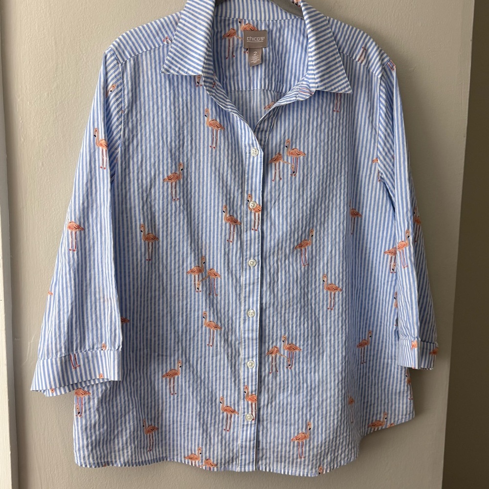 Chico’s Flamingo Stripe Button Down Shirt Size 2 L Blue White Cotton Tropical - Picture 2 of 7